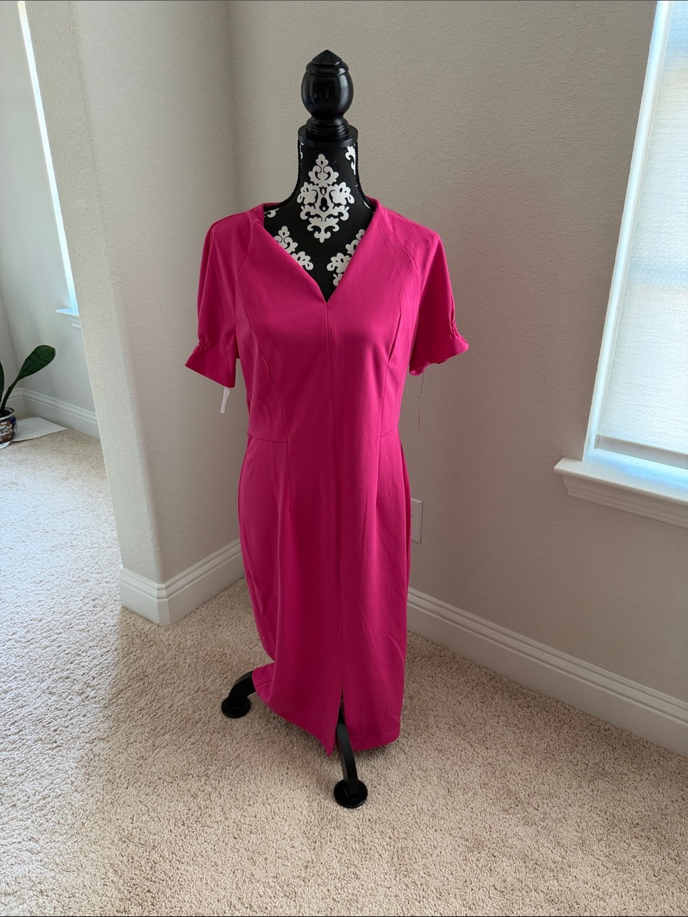Maggy London Fuchsia V-Neck Midi Dress